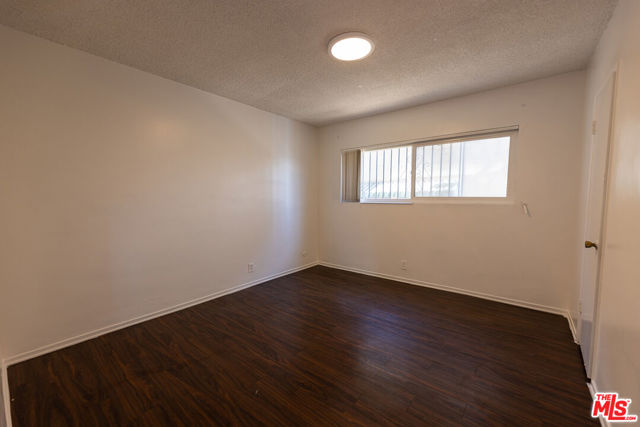 275 Lucas Avenue, Los Angeles CA: https://media.crmls.org/mediaz/1e07f370-9e6f-4142-a832-a91b3b8b9d08.jpg