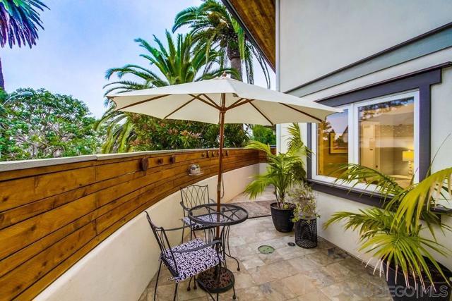 7651 Country Club Drive, La Jolla CA: https://media.crmls.org/mediaz/1e08adcd-a5f7-45bc-84ab-cd47752e290b.jpg