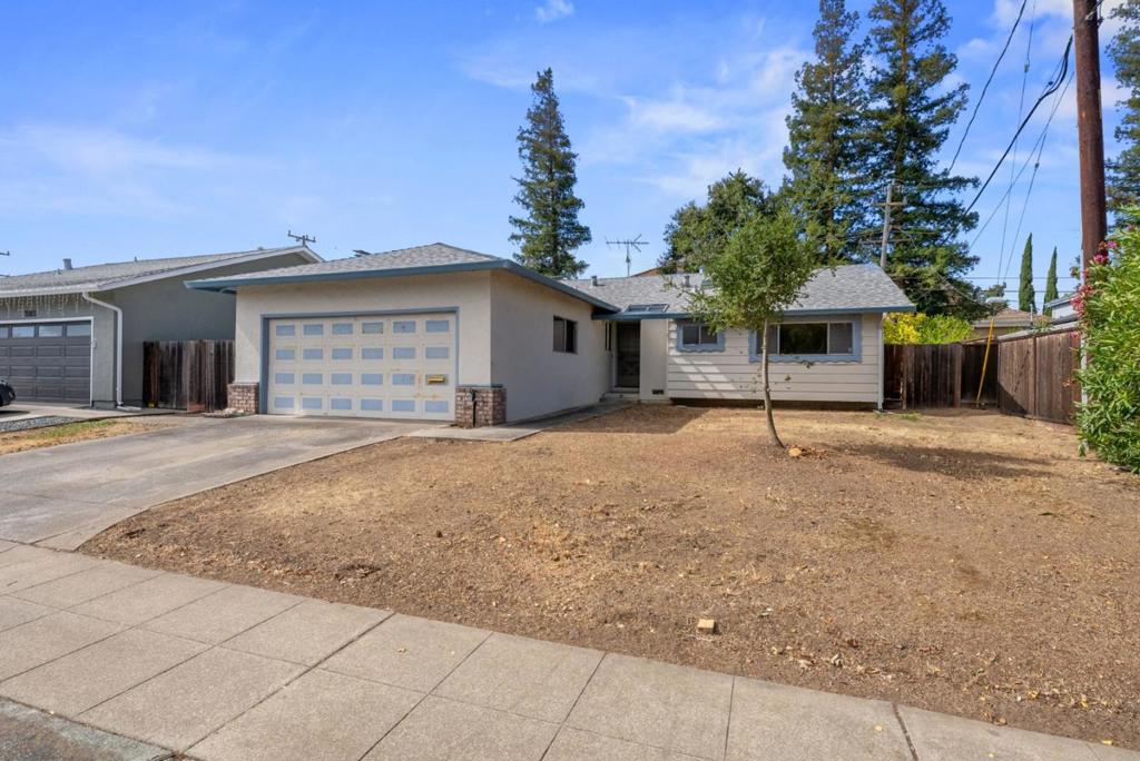 1579 Heron Avenue