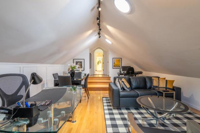 6 Huckleberry Court, Monterey CA: https://media.crmls.org/mediaz/1e090766-1a61-4867-b2de-03d4b547e32c.jpg