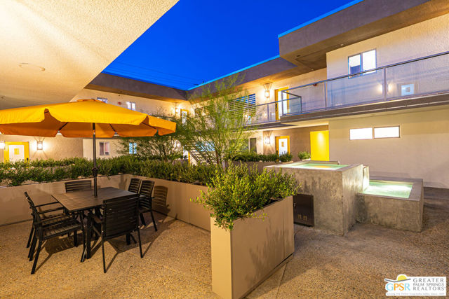 588 E San Lorenzo Road, Palm Springs CA: https://media.crmls.org/mediaz/1e090fd9-528e-4b25-a90b-33723b486a5a.jpg