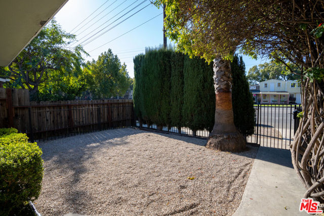 1314 North Hollywood Way photo 3