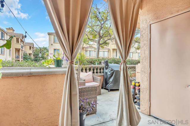 640 Camino De La Reina, San Diego, California 92108, 2 Bedrooms Bedrooms, ,2 BathroomsBathrooms,Condominium,For Sale,Camino De La Reina,250018529SD