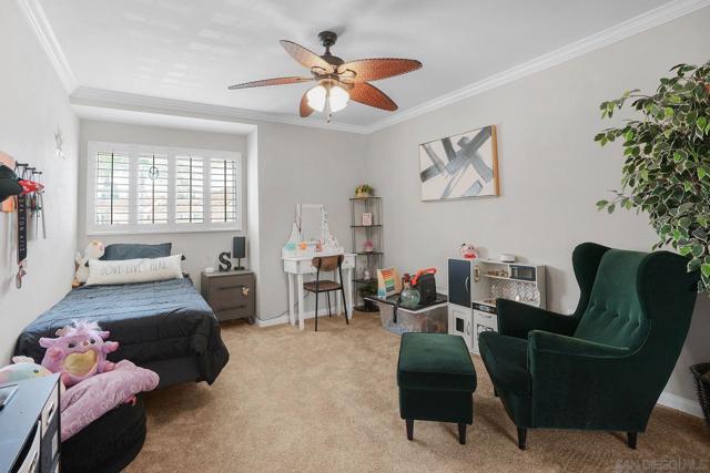 731 Edgewater Dr, Chula Vista CA: https://media.crmls.org/mediaz/1e0a57d7-9965-45a7-a9fd-5843c75c1d40.jpg