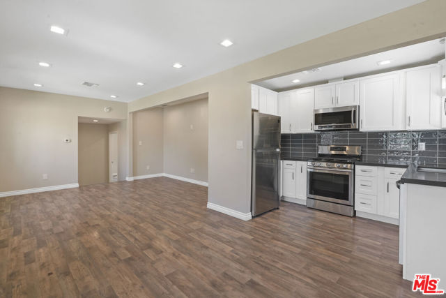 22014 Covello Street, Canoga Park CA: https://media.crmls.org/mediaz/1e0ba7ff-ba0c-404c-b433-2abfd0f99426.jpg