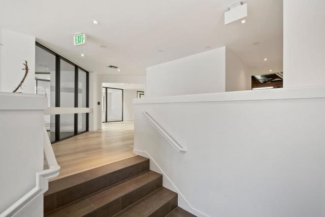 Image 26 of 33 For 558560 Waverley Street