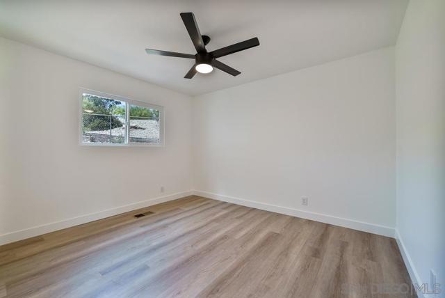 2927 Lawrence Ln, Escondido CA: https://media.crmls.org/mediaz/1e0cc41a-7c69-422b-9b91-e32ae5e4bb77.jpg