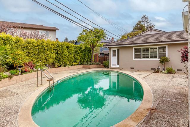 712 Foothill Drive, San Mateo CA: https://media.crmls.org/mediaz/1e0cf91a-8336-4a1c-81aa-63c5c9725d35.jpg