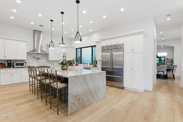 Image 4 of 34 For 395 Sherwood Court