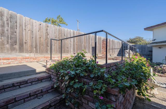 1527 Atherton Way, Salinas CA: https://media.crmls.org/mediaz/1e0ddfa9-0717-4c34-8b9a-09610053777a.jpg