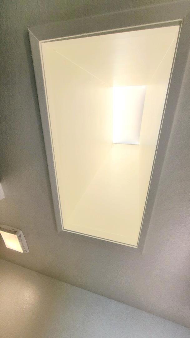 https://media.crmls.org/mediaz/1e0f1ae9-5301-4ab9-8d60-940da5fa03c9.jpg?preset=X-Large