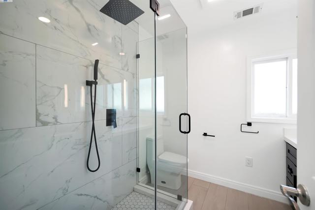 3254 Keith Ave, Castro Valley CA: https://media.crmls.org/mediaz/1e0fa7dc-6239-4e64-8d4f-838d428e18eb.jpg