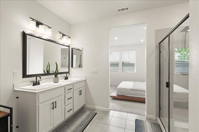 829 Crow Creek Circle, Galt CA: https://media.crmls.org/mediaz/1e0fb816-1762-4a65-add6-2d3259953533.jpg