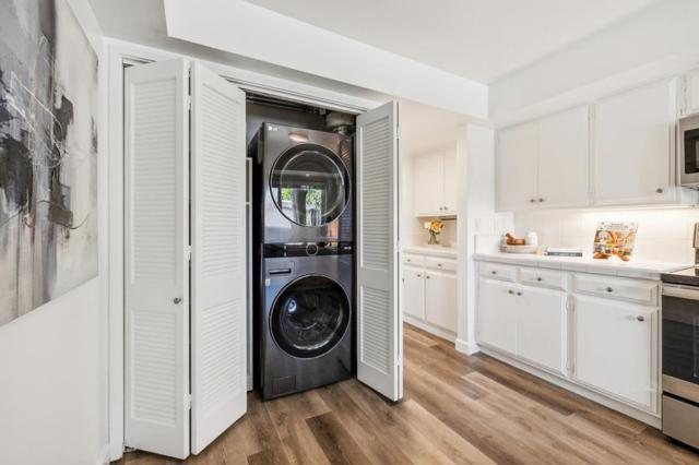 64 Los Altos Square, Los Altos CA: https://media.crmls.org/mediaz/1e0fc52f-872f-4af1-aaf7-5776516f0eb2.jpg