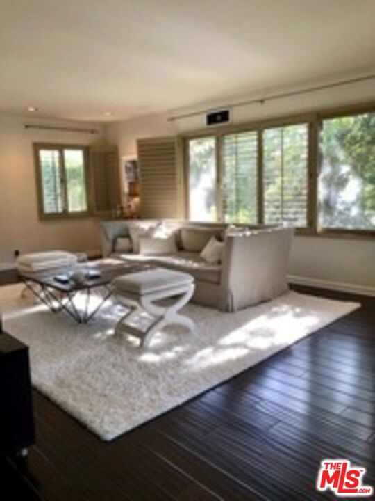 8049 Briar Summit Drive, Los Angeles CA: https://media.crmls.org/mediaz/1e102ffb-fc1c-4409-a9f9-63991d8fe9cb.jpg