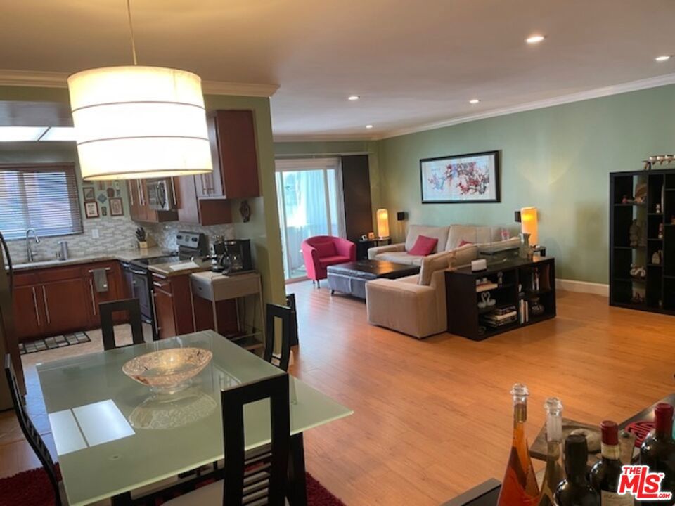 1734 N Fuller Avenue #306