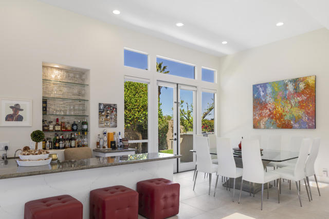 73042 Galleria Court, Palm Desert CA: https://media.crmls.org/mediaz/1e10d269-3714-4a48-bea6-6e3457a303f8.jpg