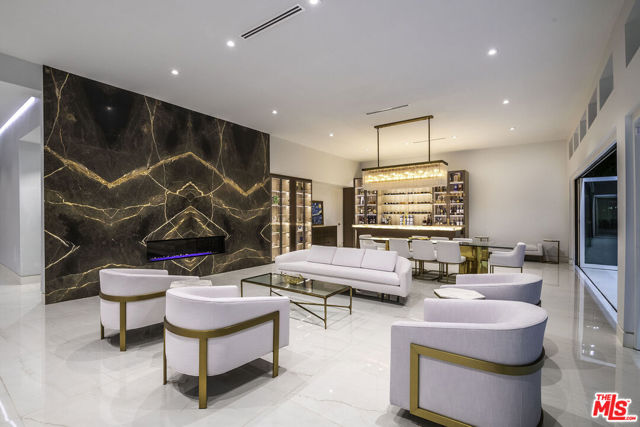 16601 Park Lane Circle, Los Angeles CA: https://media.crmls.org/mediaz/1e11555b-4c6a-4fbf-b144-0d4ad8b2b71c.jpg