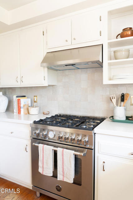202 N. Fulton Street, Ojai CA: https://media.crmls.org/mediaz/1e115861-8b1f-4ca8-98dc-22523c7b310d.jpg