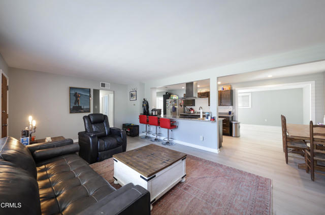 Detail Gallery Image 10 of 32 For 3911 S G St, Oxnard,  CA 93033 - 3 Beds | 2 Baths
