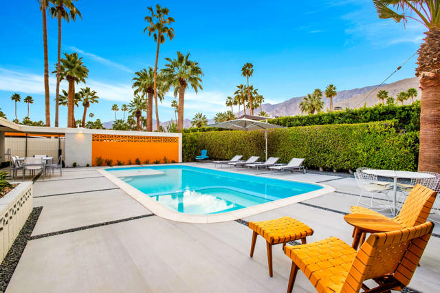 Image 55 of 83 For 992 La Jolla Road