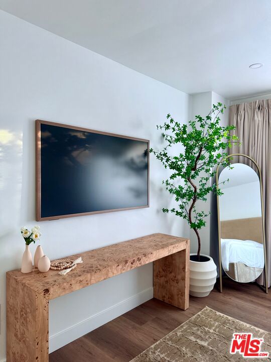 17728 Porto Marina Way, Pacific Palisades CA: https://media.crmls.org/mediaz/1e1366e1-52cd-4c9e-b882-9a30d32300e7.jpg