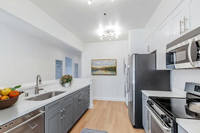 97 E Saint James Street, San Jose CA: https://media.crmls.org/mediaz/1e144873-33dd-4c76-a6e9-1298ec4272d1.jpg