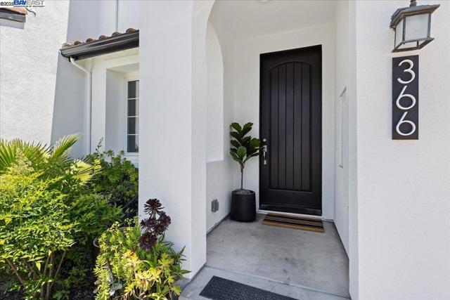 366 Karelian St, Danville CA: https://media.crmls.org/mediaz/1e145a1c-300a-443a-b8ac-e7917fe427c6.jpg
