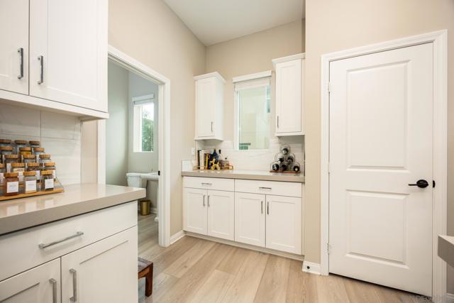 2097 Bluestone Cir, Chula Vista CA: https://media.crmls.org/mediaz/1e147fbe-e40c-4180-8f2d-6a79a02fd320.jpg
