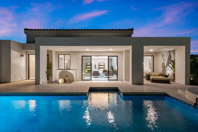 49 Mission Palms E Drive, Rancho Mirage CA: https://media.crmls.org/mediaz/1e14d0f6-a86f-41b7-823a-8ef3ef6c3efd.jpg