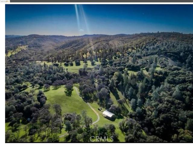 16551 Wards Ferry Rd, Sonora CA: https://media.crmls.org/mediaz/1e14fcc4-6a17-4682-a547-b7ac4cb1d20c.jpg