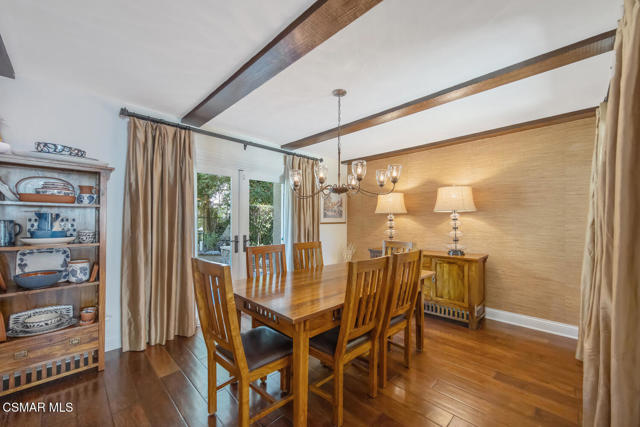 1732 Crooked Trail Place, Westlake Village CA: https://media.crmls.org/mediaz/1e160e94-4561-45a2-a011-6fd098c66cee.jpg