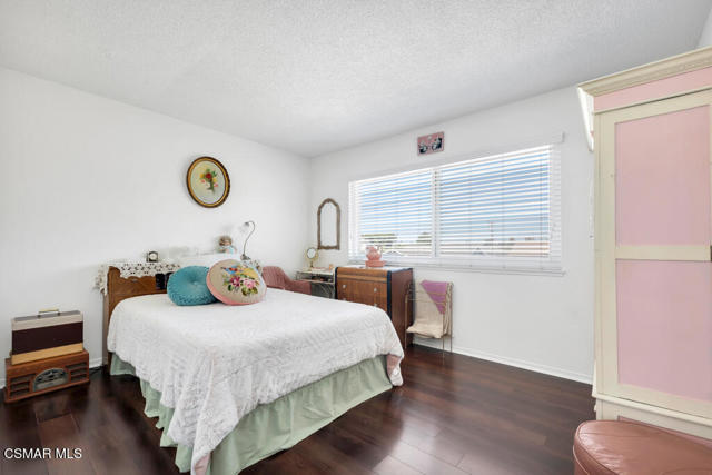 3064 Galena Avenue, Simi Valley CA: https://media.crmls.org/mediaz/1e1637d8-ee85-4c37-8e6f-67aa02397a2c.jpg