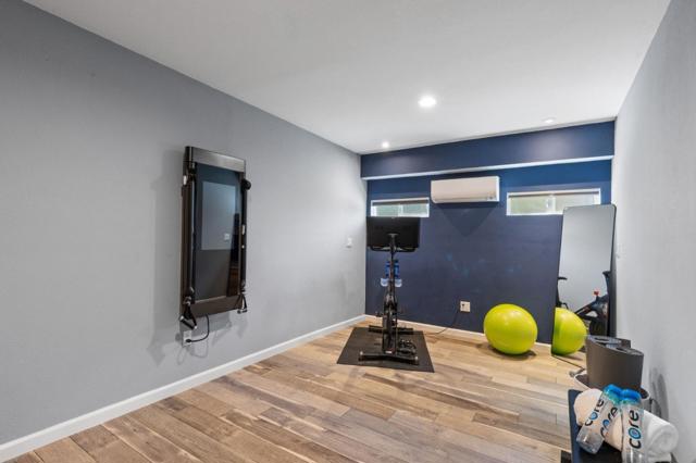 690 Torwood Lane, Los Altos CA: https://media.crmls.org/mediaz/1e176673-aa5f-4cb7-a743-6e79e6a67021.jpg
