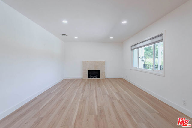 6627 Ranchito Avenue, Valley Glen CA: https://media.crmls.org/mediaz/1e176aad-4210-42d6-b0d4-b61428f621c9.jpg