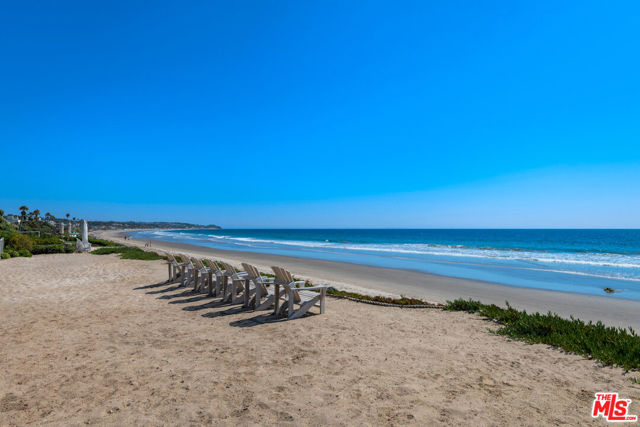 31272 Broad Beach Road, Malibu CA: https://media.crmls.org/mediaz/1e179869-9913-4a38-8e56-b04c29498d39.jpg