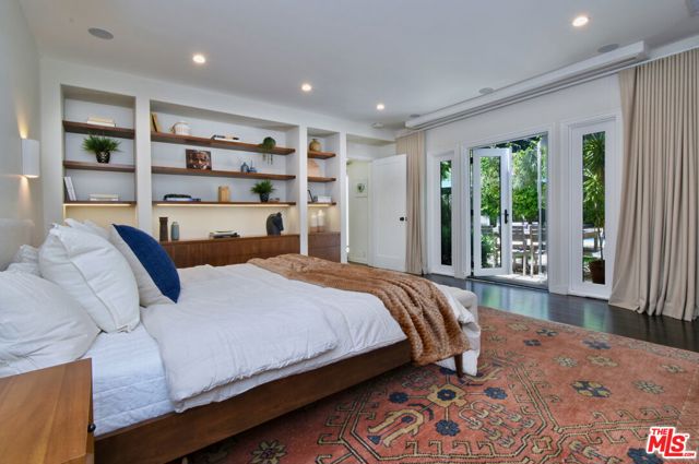 4277 Beck Avenue, Studio City CA: https://media.crmls.org/mediaz/1e180f58-9797-46fc-ac10-40cfc1dbddb6.jpg