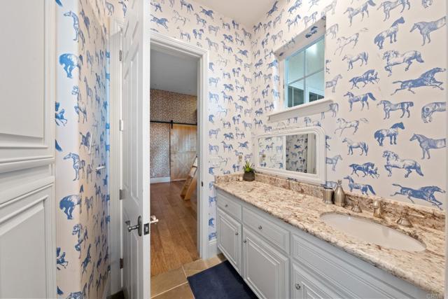 3401 Adams Run, Encinitas CA: https://media.crmls.org/mediaz/1e190bcb-fe1a-4639-8cea-4b2f829ae15e.jpg