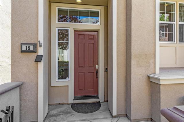 18 Rousseau Place, Santa Clara CA: https://media.crmls.org/mediaz/1e190f89-2a6b-4fe8-9ce7-f474a61dad08.jpg