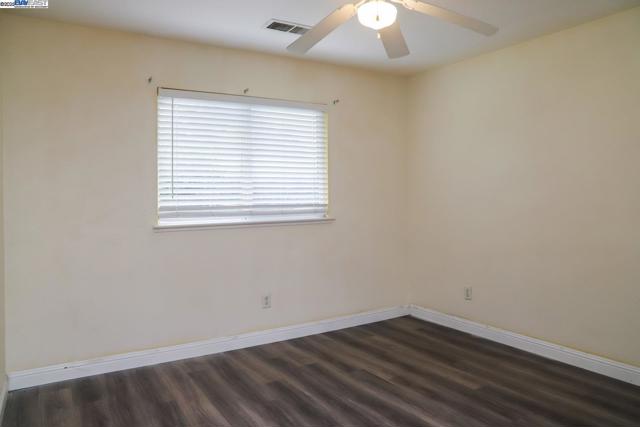 4295 N Archie Avenue, Fresno CA: https://media.crmls.org/mediaz/1e191203-ab78-4db9-880a-a7a00e39a521.jpg