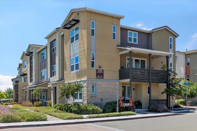 1090 California Circle, Milpitas CA: https://media.crmls.org/mediaz/1e19405b-467f-481a-a0a0-8160e08f124c.jpg