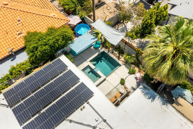 689 E Camino Parocela, Palm Springs CA: https://media.crmls.org/mediaz/1e195cb0-3298-41ca-92a8-c590a6cf138e.jpg