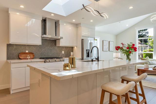 529 Hobart Avenue, San Mateo CA: https://media.crmls.org/mediaz/1e196cf7-662d-4b47-b109-98904ad9fbd3.jpg