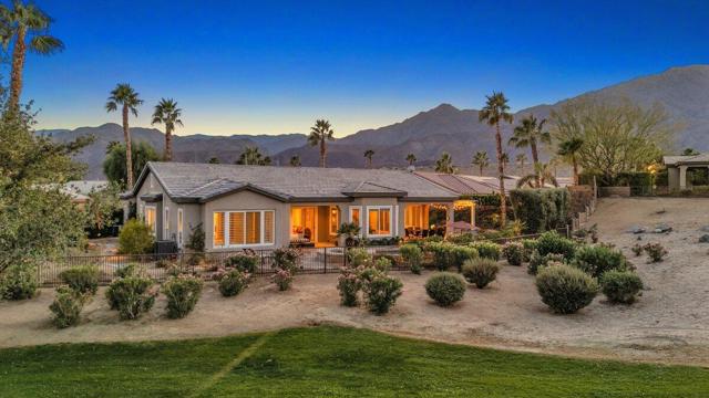 81196 Victoria Lane, La Quinta CA: https://media.crmls.org/mediaz/1e1a0086-e400-4345-81e8-039b80045edc.jpg