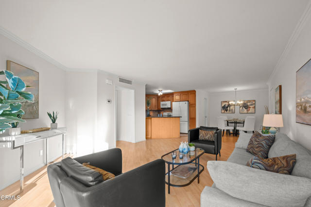 Detail Gallery Image 7 of 45 For 4499 via Marisol #321,  Los Angeles,  CA 90042 - 2 Beds | 2 Baths