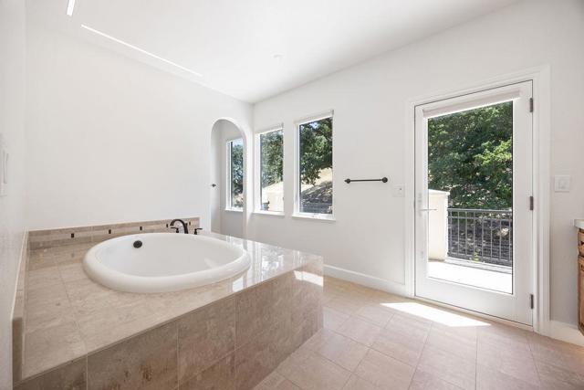 2953 Pebble Beach Circle, Fairfield CA: https://media.crmls.org/mediaz/1e1a453c-dc92-4212-84cb-130a71562dce.jpg