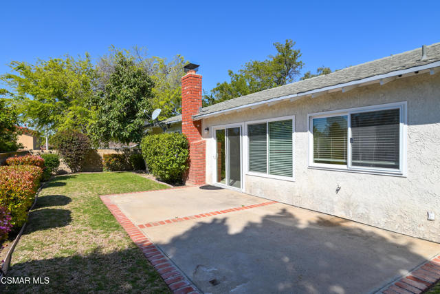 2202 Park Place, Thousand Oaks CA: https://media.crmls.org/mediaz/1e1b5941-3419-4c17-a631-33696eaafd8a.jpg