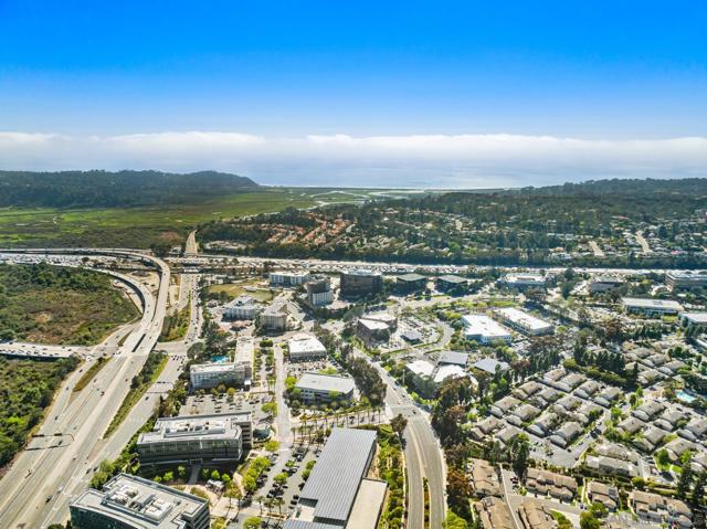 3731 Caminito Carmel Lndg, San Diego CA: https://media.crmls.org/mediaz/1e1c3cb8-594e-43c3-b48a-256ac589aef5.jpg
