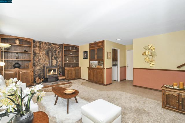 Image 12 of 43 For 4484 Snowberry Ct