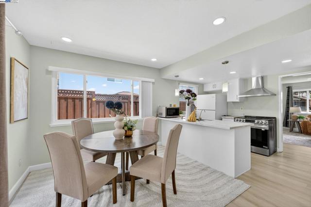 1810 Peary Way, Livermore CA: https://media.crmls.org/mediaz/1e1c69a3-505e-4b9b-ab1f-8ef489d8cc4c.jpg